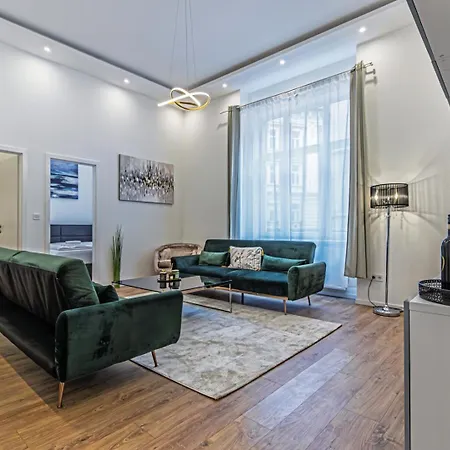 Spacious & Elegant In The Center Budapeste