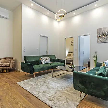 Spacious & Elegant In The Center Apartamento *